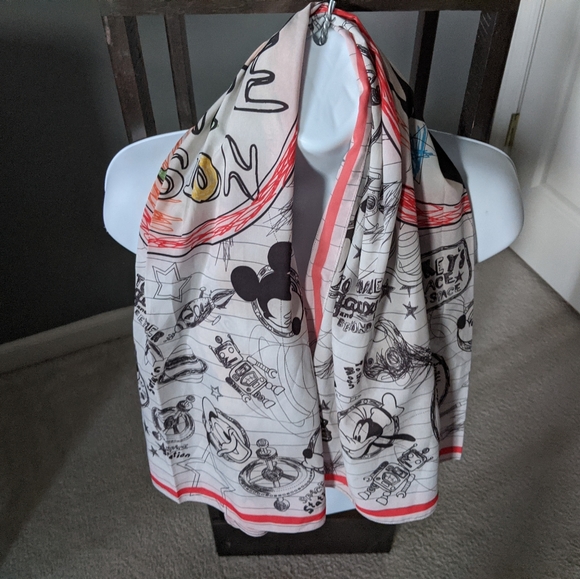 Disney Mickey Mouse Kiss Me Doll Scarf - Picture 2 of 8